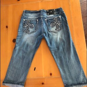 Miss Me Capri’s. Excellent condition.